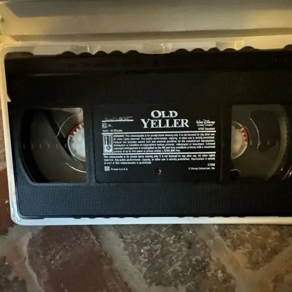 Old‎ Yeller (VHS, 1998, Clam Shell Animal Adventure Series - VOLUME 1) - Picture 6 of 7